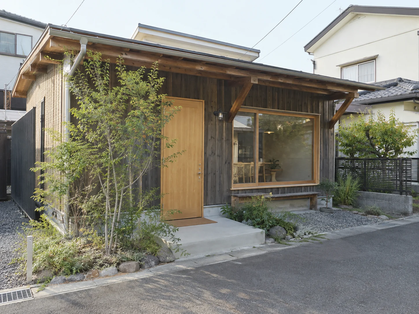 こもれび住建の地域と事業所の外観イメージ