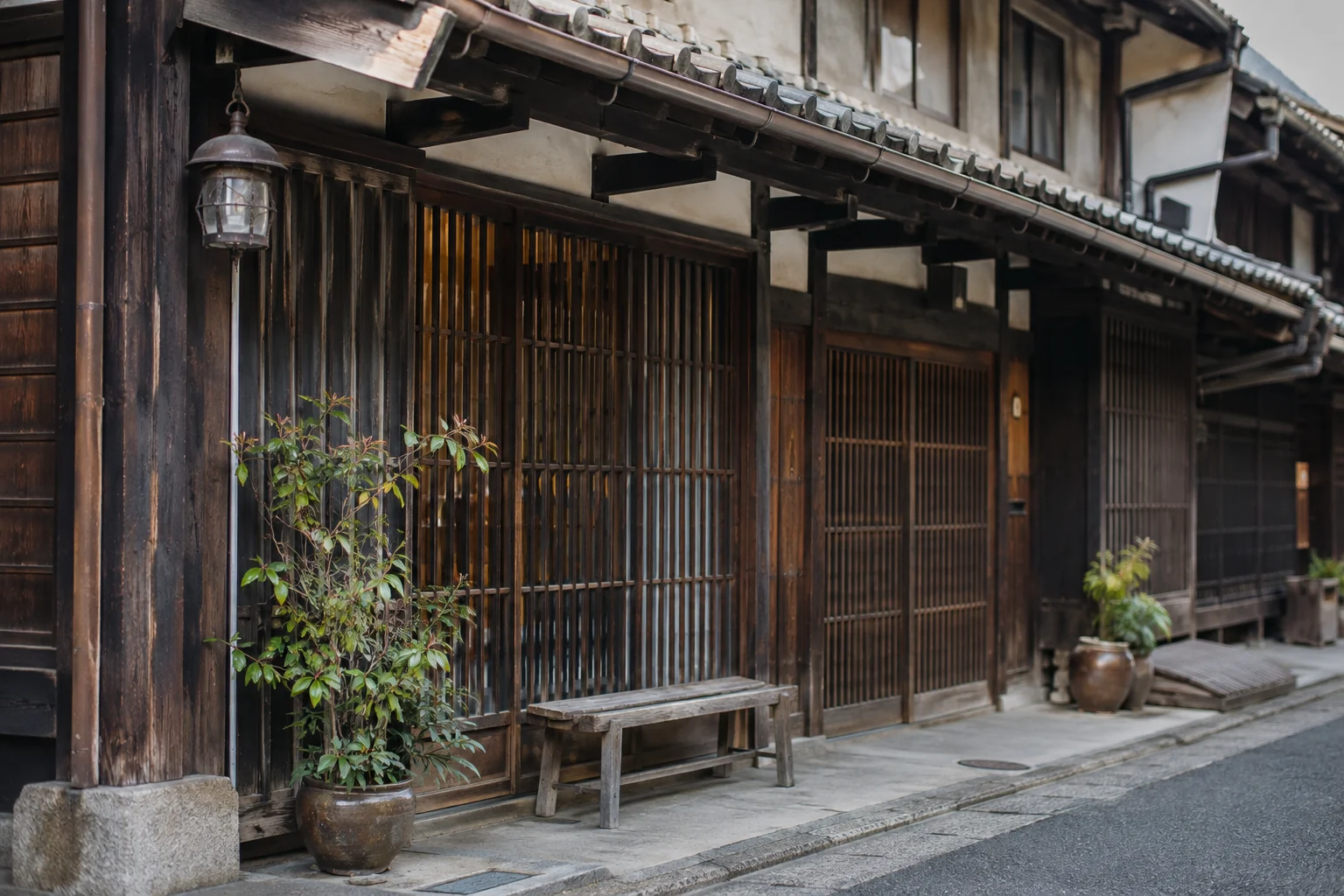 下町の店舗の建築の細部